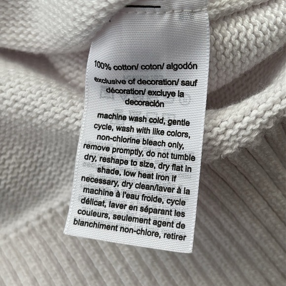 TOMMY HILFIGER V NECK SWEATER VEST - Picture 9 of 10